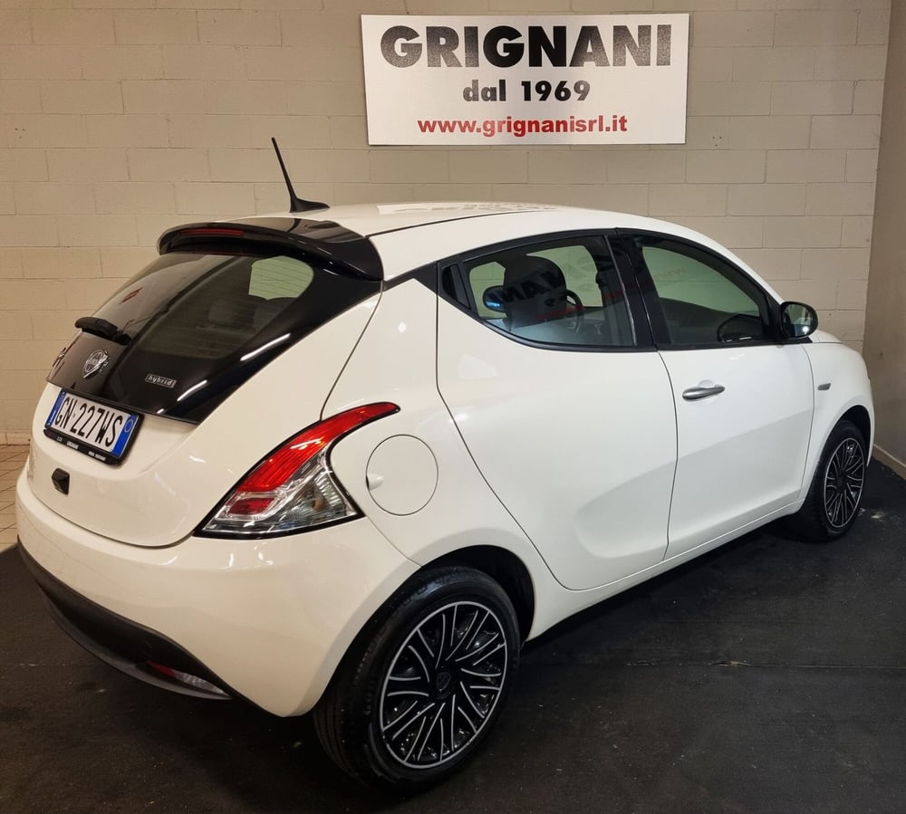 Lancia Ypsilon usata a Pavia (17)