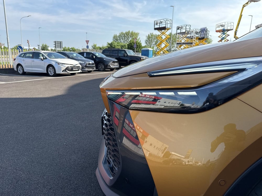 Toyota Toyota C-HR usata a Mantova (12)