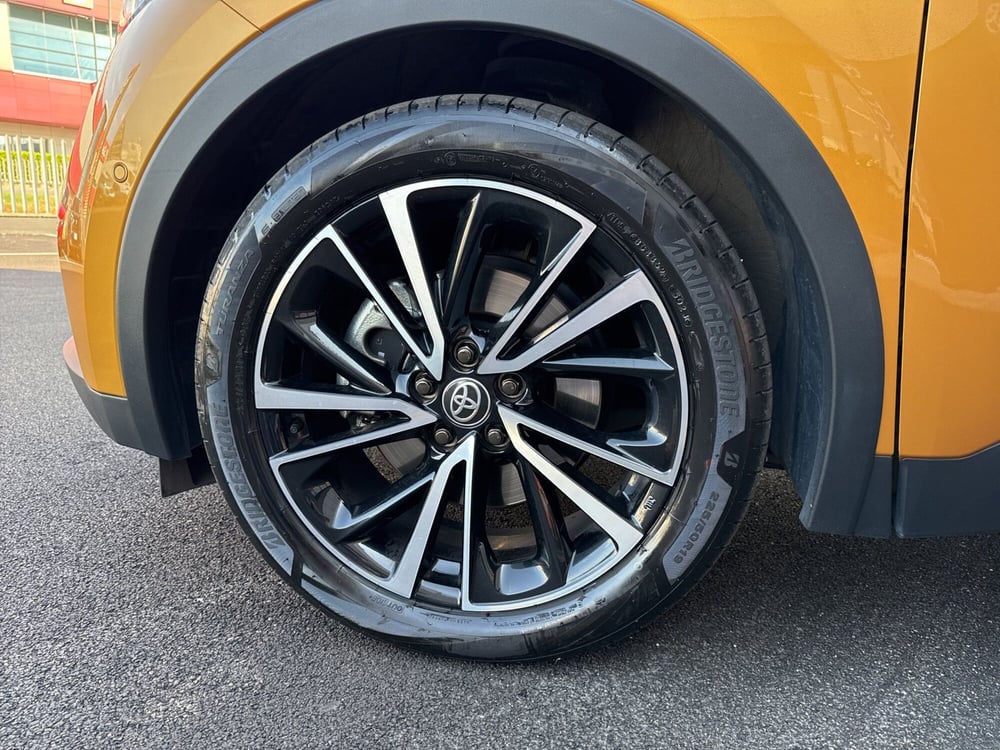 Toyota Toyota C-HR usata a Mantova (15)