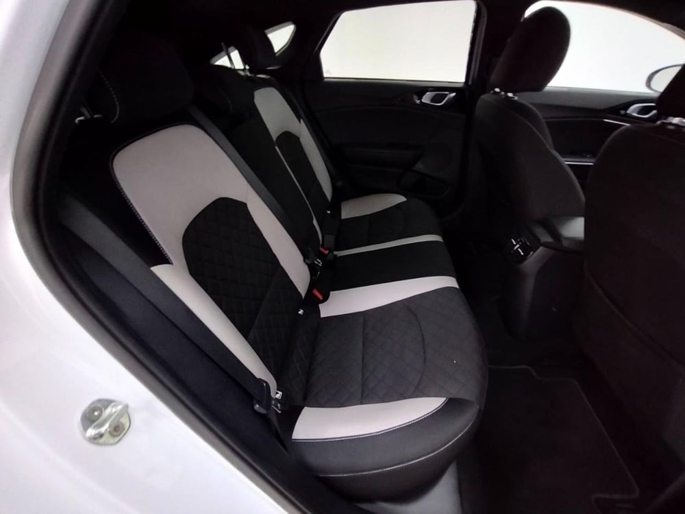 Kia ProCeed usata a Como (5)