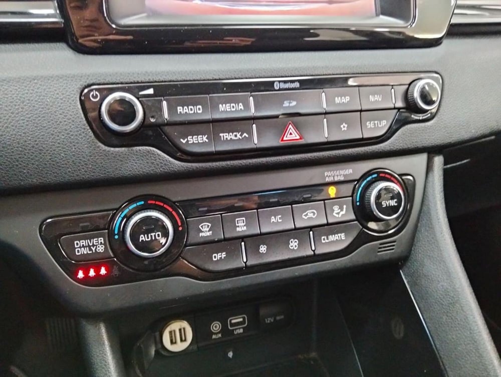 Kia Niro usata a Como (15)