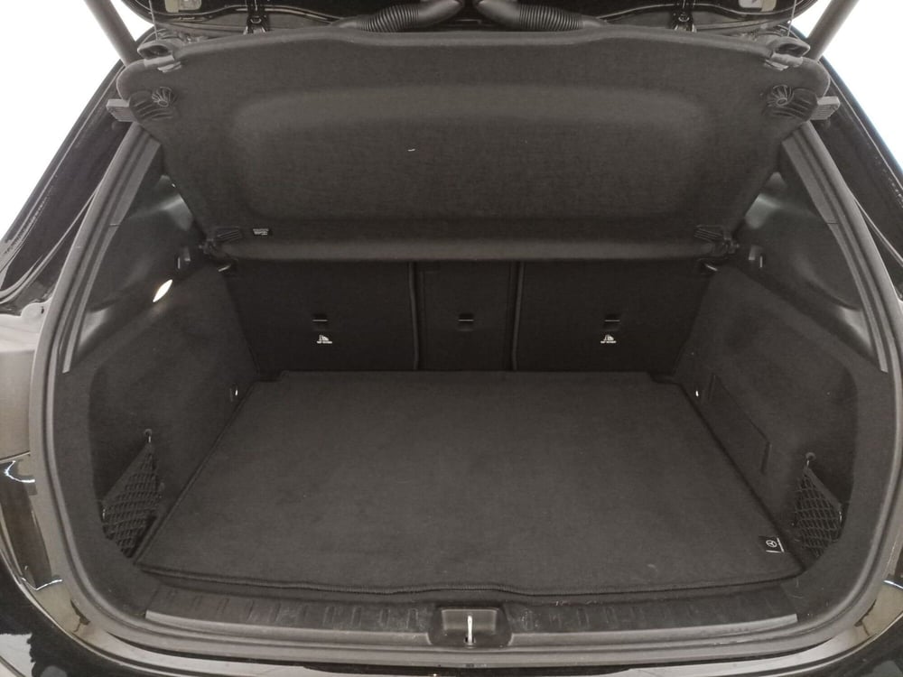Mercedes-Benz GLA SUV usata a Taranto (13)