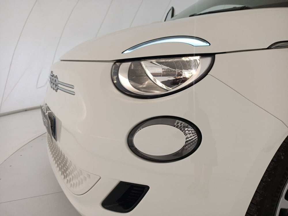Fiat 500e usata a Bari (11)