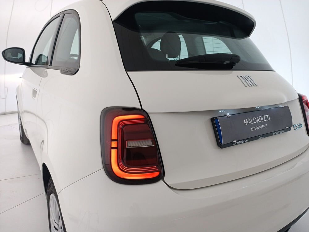 Fiat 500e usata a Bari (12)