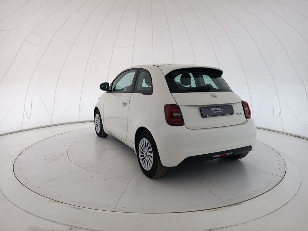 Fiat 500e usata a Bari (4)