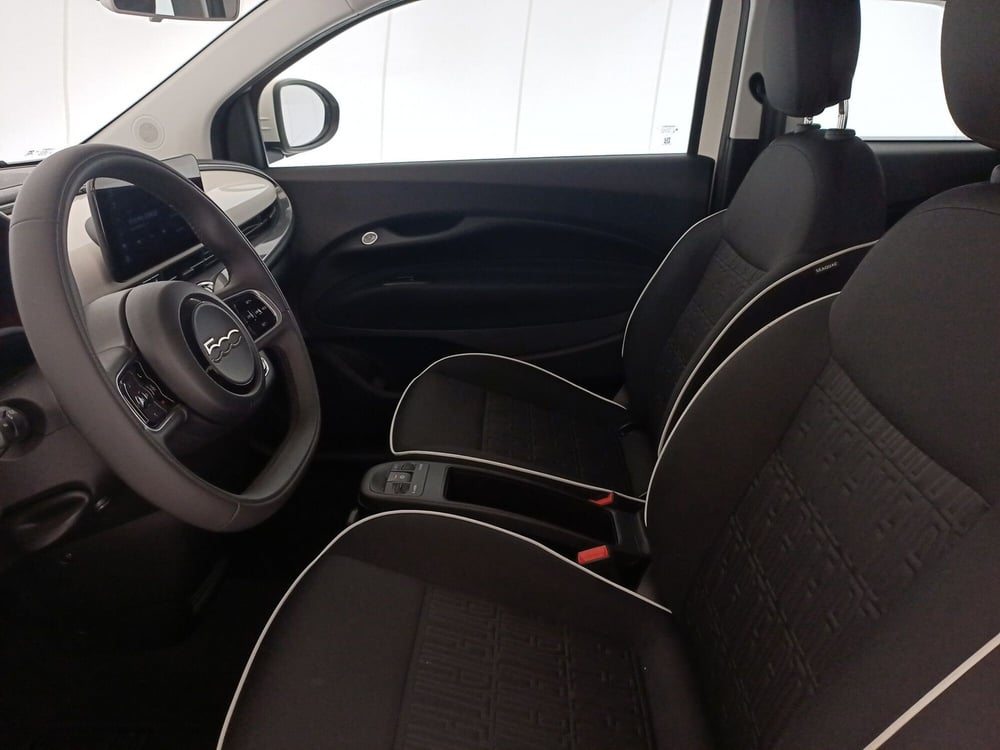 Fiat 500e usata a Bari (6)