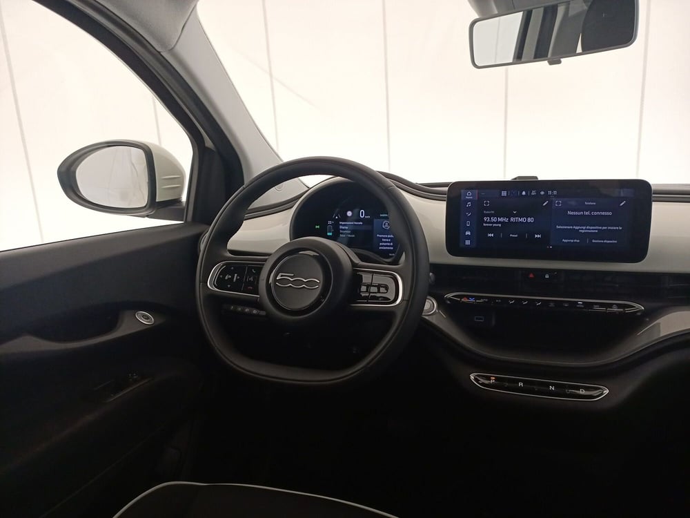 Fiat 500e usata a Bari (9)