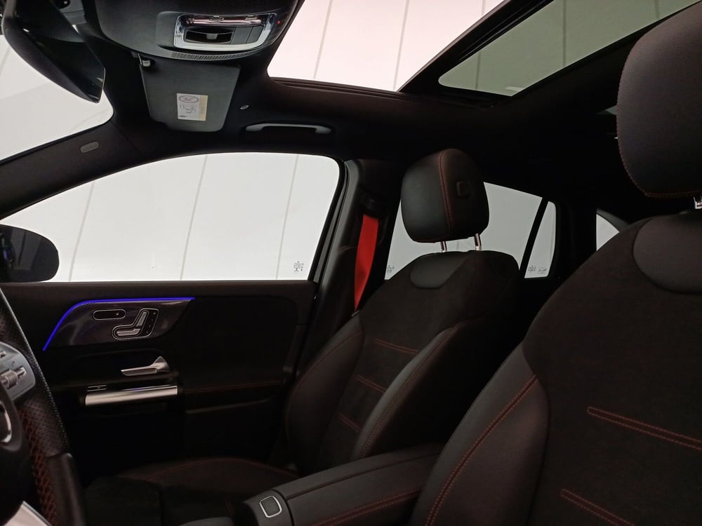 Mercedes-Benz GLA SUV usata a Bari (15)