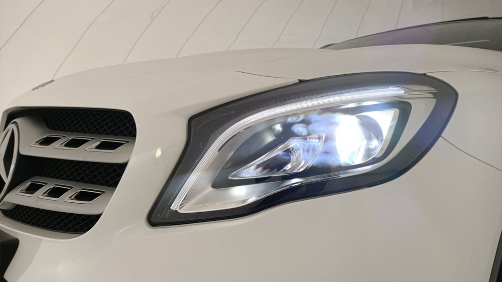 Mercedes-Benz GLA SUV usata a Bari (11)