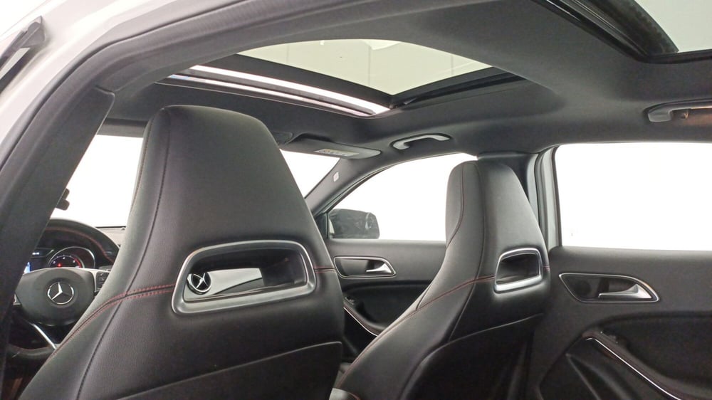 Mercedes-Benz GLA SUV usata a Bari (15)
