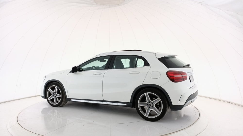 Mercedes-Benz GLA SUV usata a Bari (3)