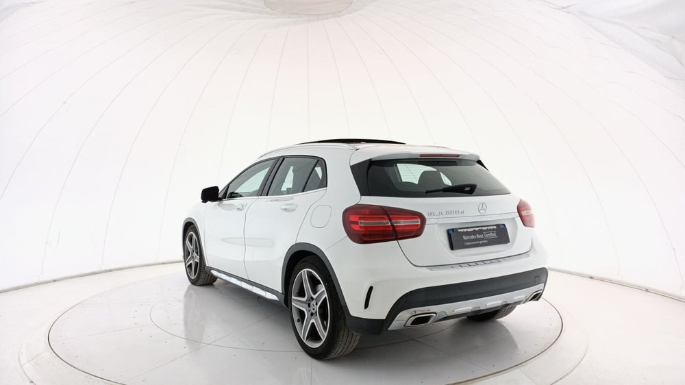 Mercedes-Benz GLA SUV usata a Bari (4)