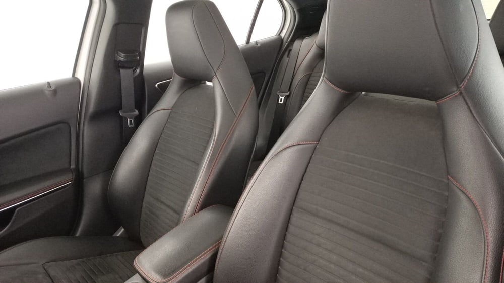 Mercedes-Benz GLA SUV usata a Bari (6)