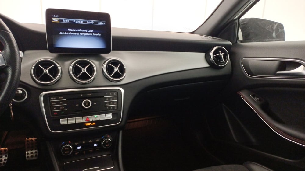 Mercedes-Benz GLA SUV usata a Bari (8)