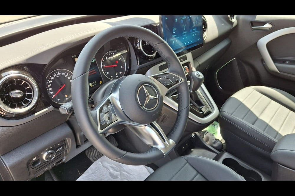 Mercedes-Benz Classe C nuova a Pescara (10)