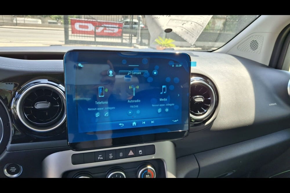 Mercedes-Benz Classe C nuova a Pescara (12)