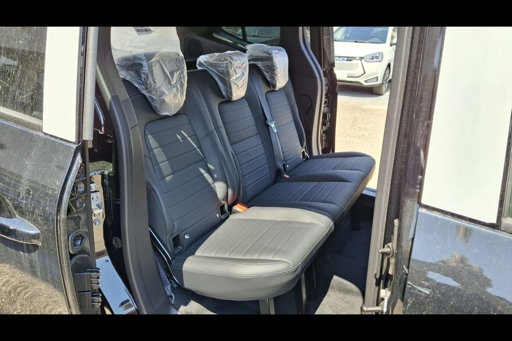 Mercedes-Benz Classe C nuova a Pescara (7)