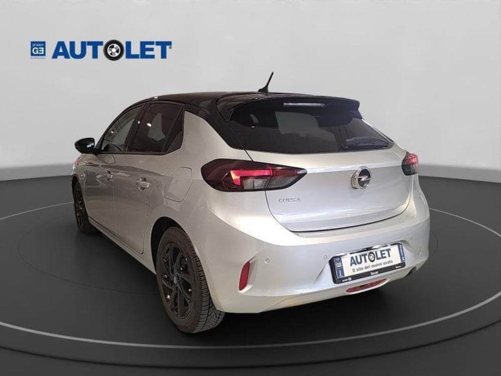 Opel Corsa usata a Genova (8)