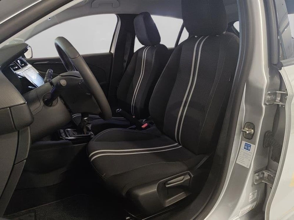 Opel Corsa usata a Genova (9)