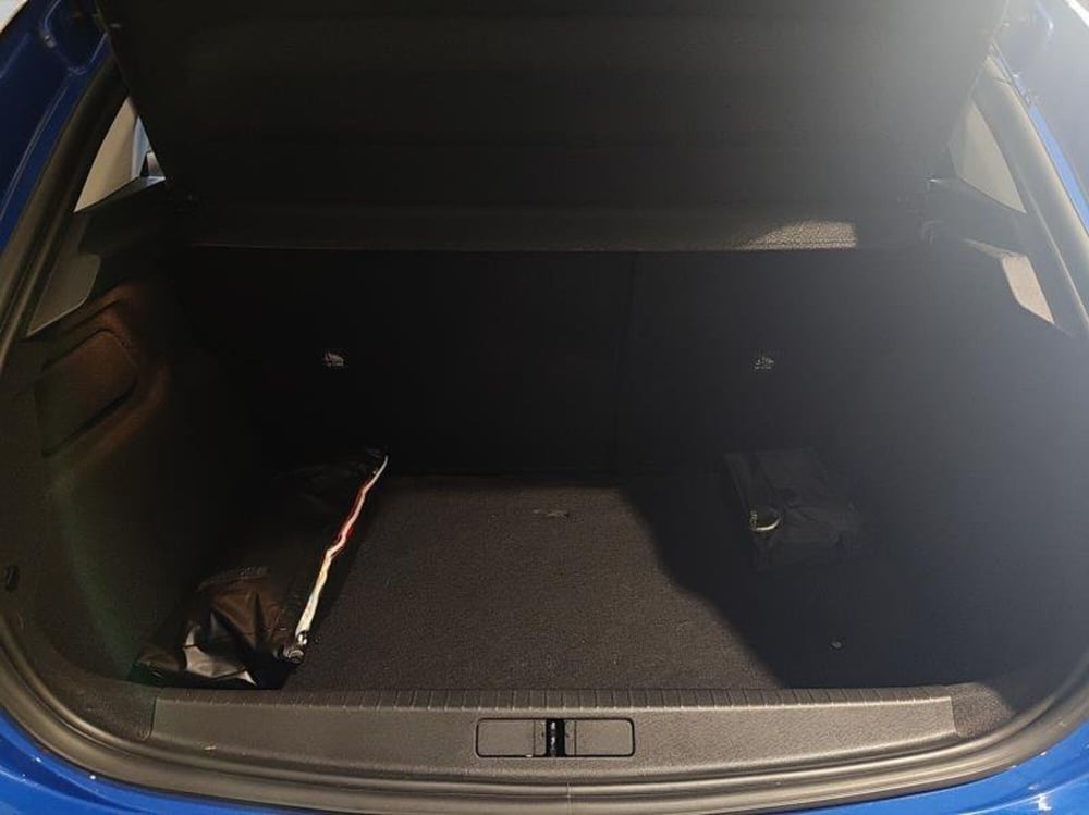 Opel Corsa usata a Genova (17)