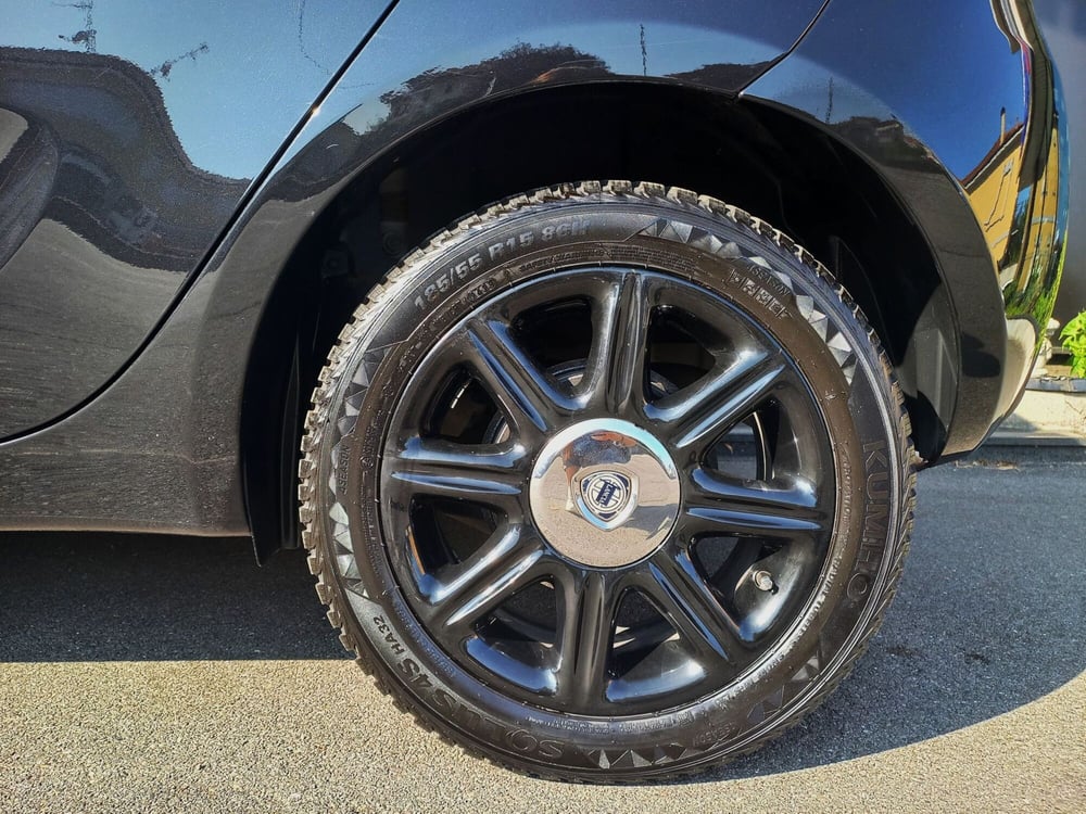 Lancia Ypsilon usata a Milano (12)
