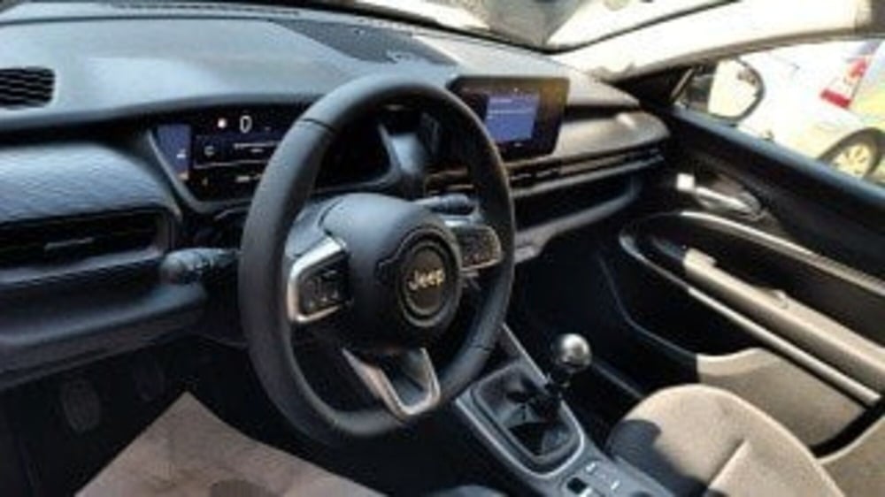 Jeep Avenger usata a Milano (12)