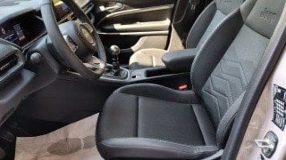 Jeep Avenger usata a Milano (9)