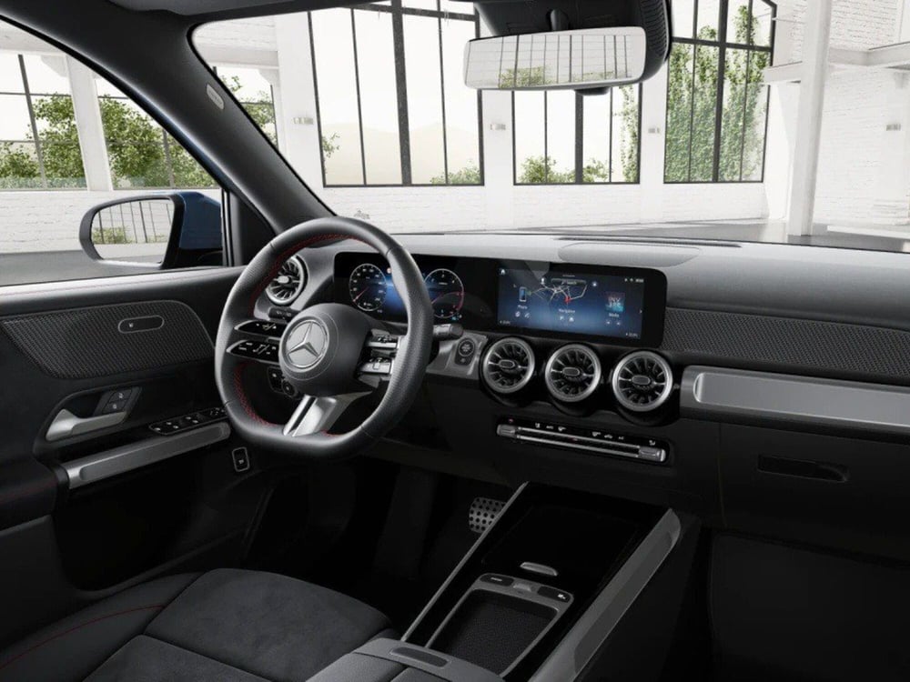 Mercedes-Benz GLB nuova a Rimini (10)
