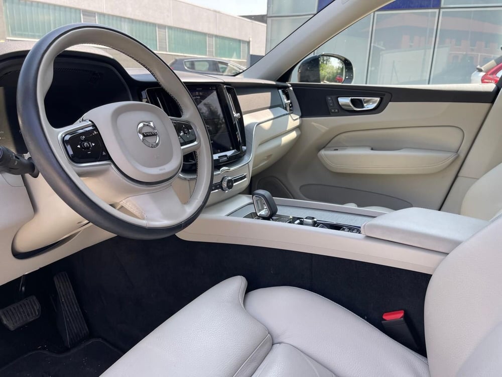 Volvo XC60 usata a Como (10)