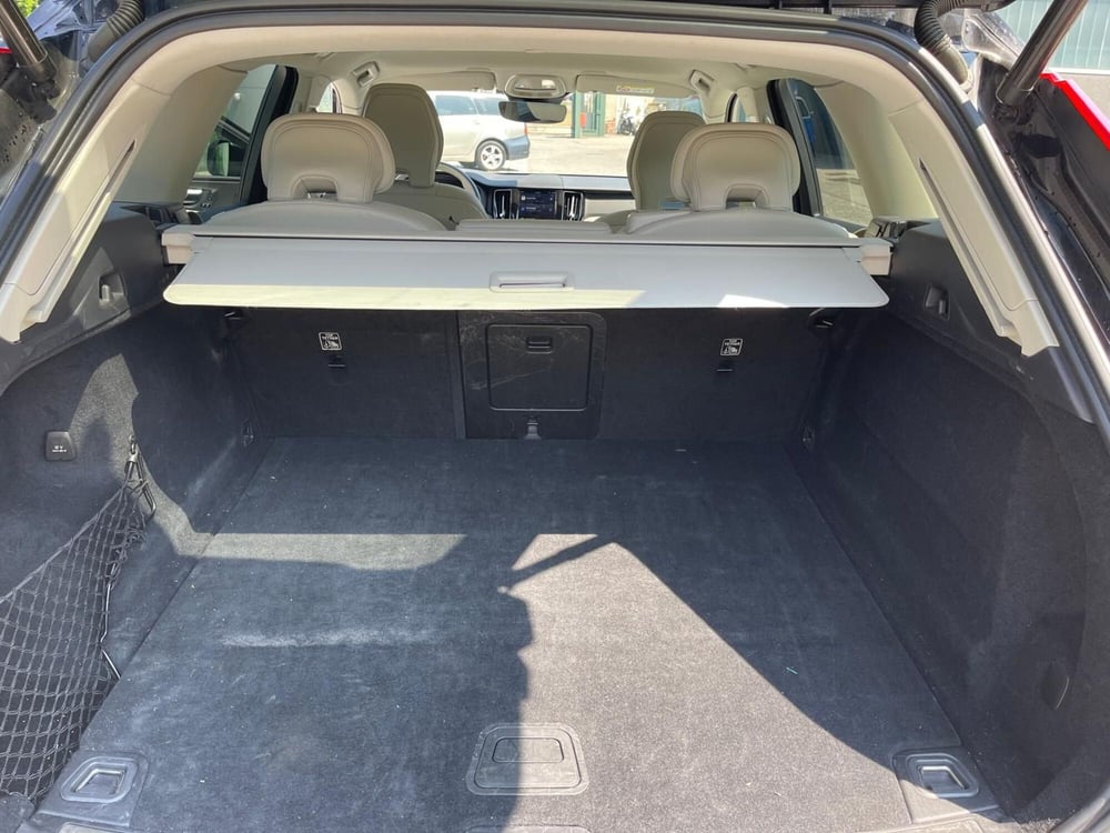 Volvo XC60 usata a Como (8)