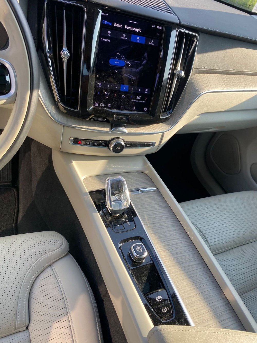 Volvo XC60 usata a Como (14)