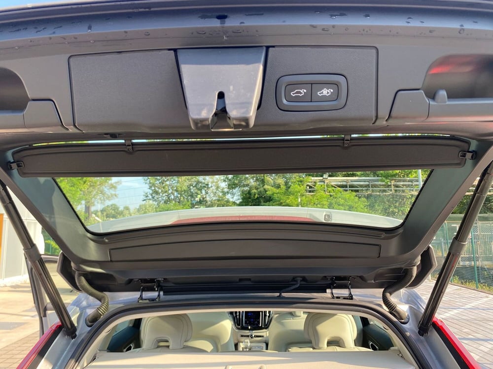Volvo XC60 usata a Como (18)