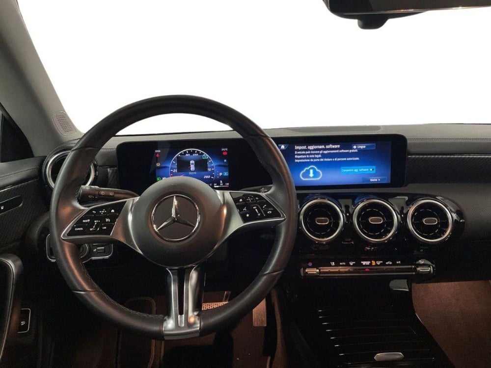 Mercedes-Benz CLA Shooting Brake usata a Macerata (11)