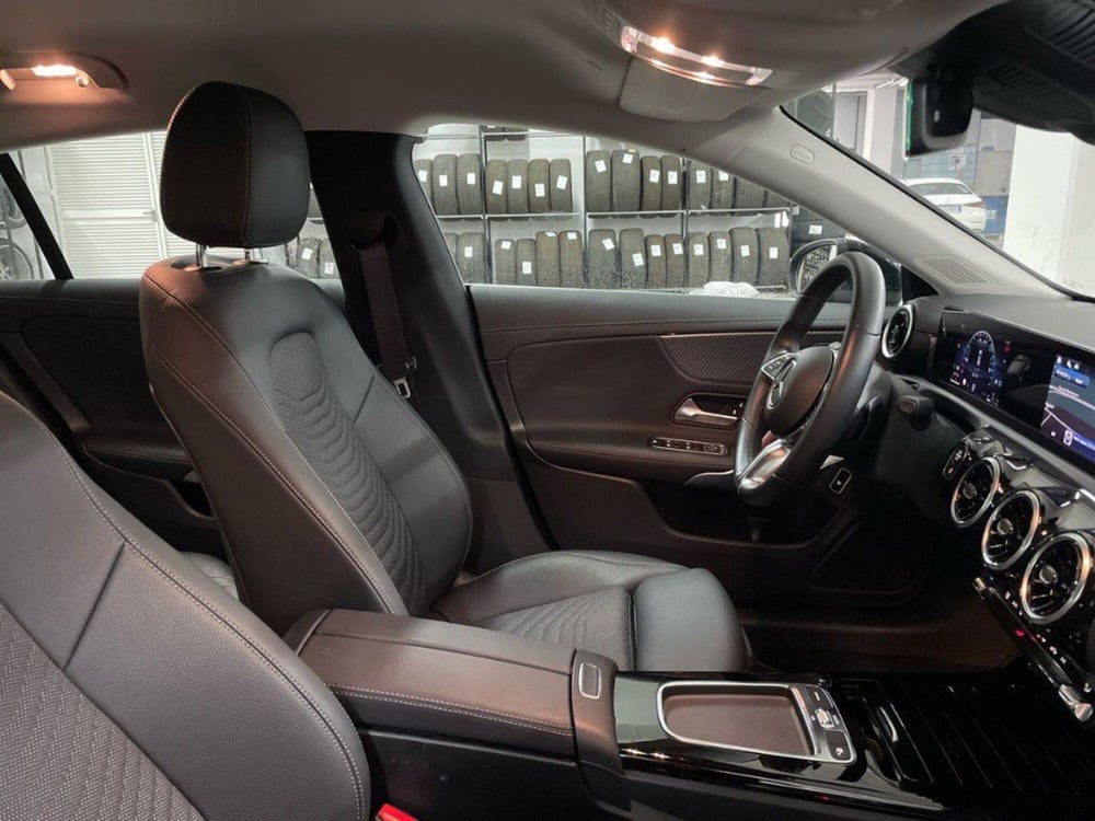 Mercedes-Benz CLA Shooting Brake usata a Macerata (14)