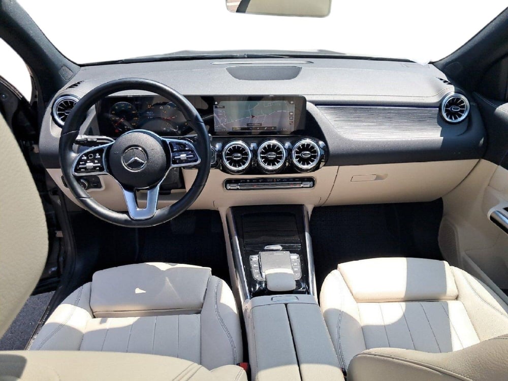 Mercedes-Benz GLA SUV usata a Salerno (12)