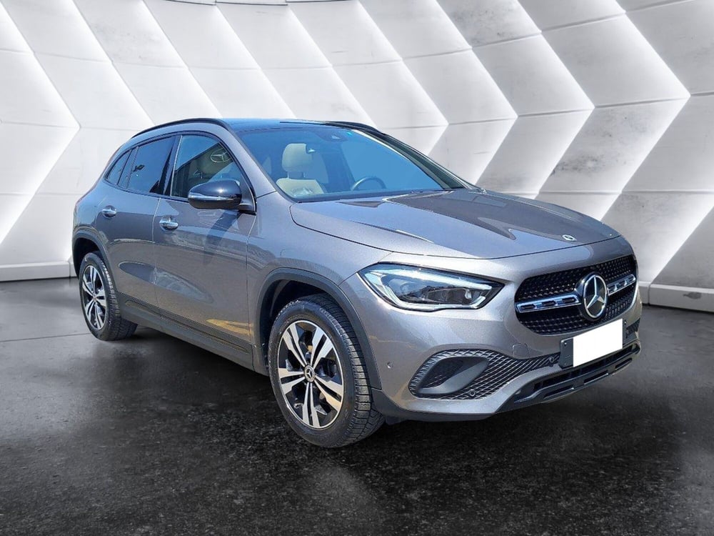 Mercedes-Benz GLA SUV usata a Salerno (3)