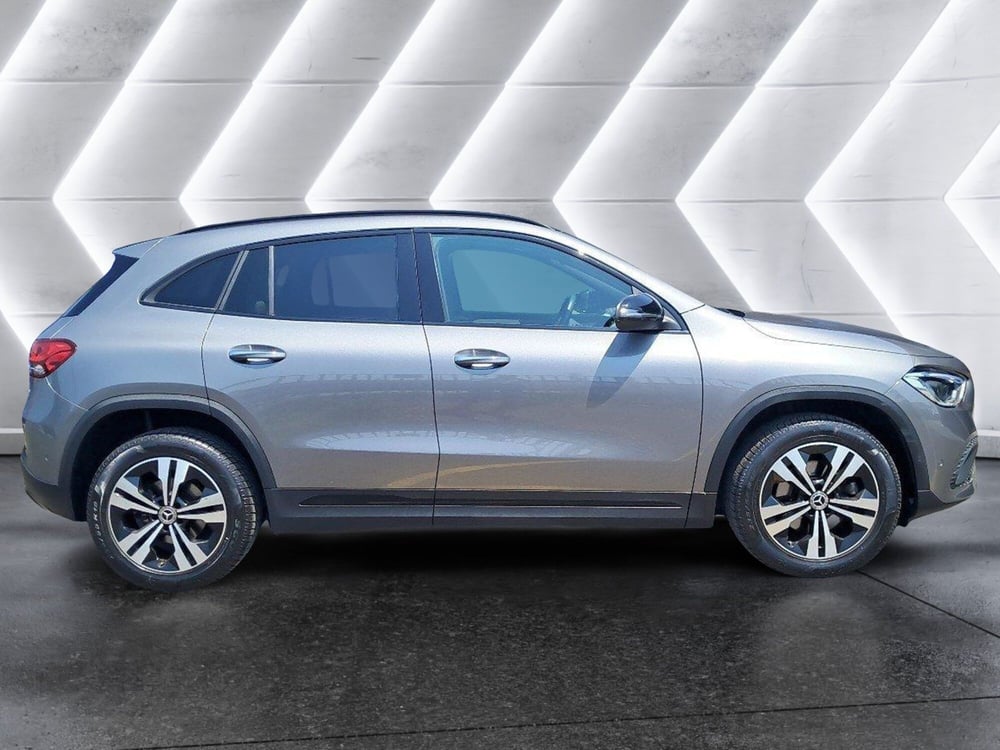 Mercedes-Benz GLA SUV usata a Salerno (4)