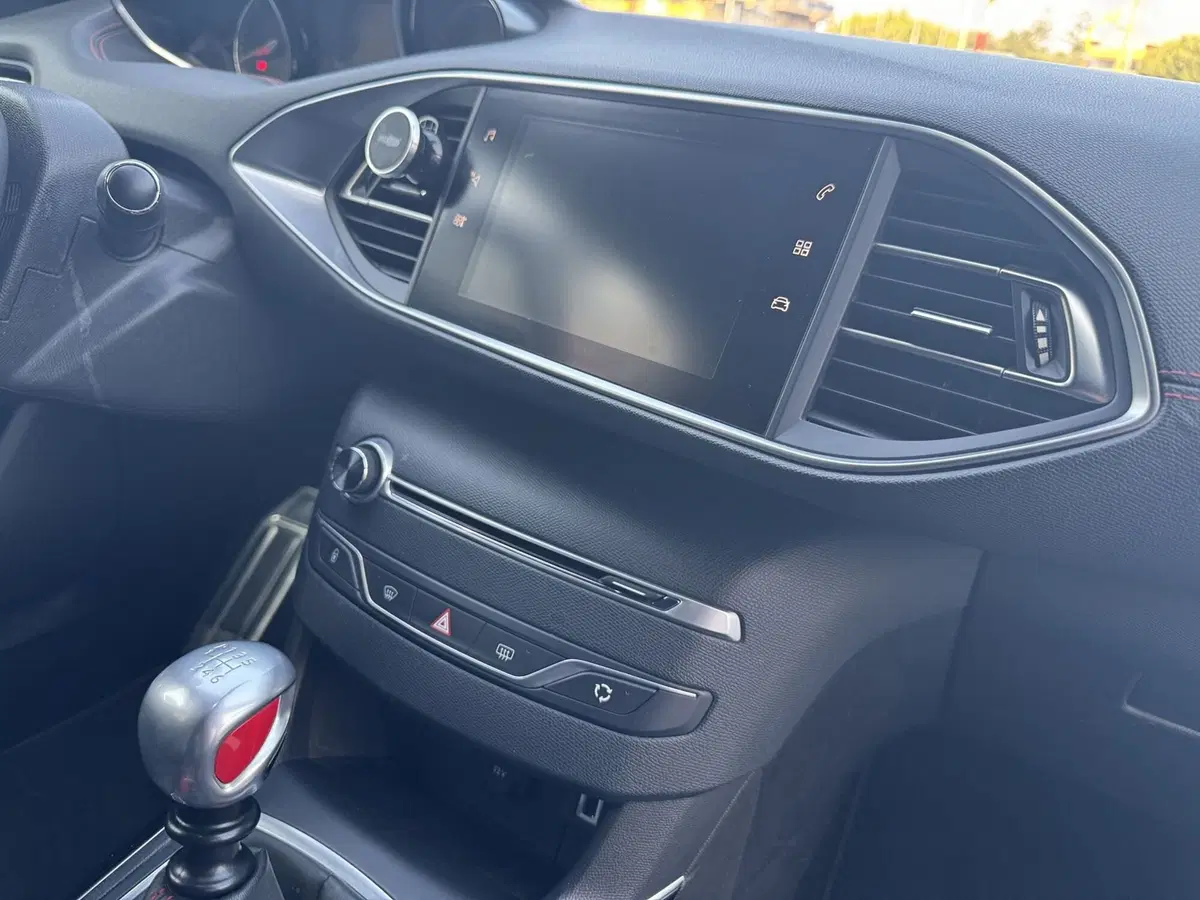 Peugeot 308 usata a Messina (12)