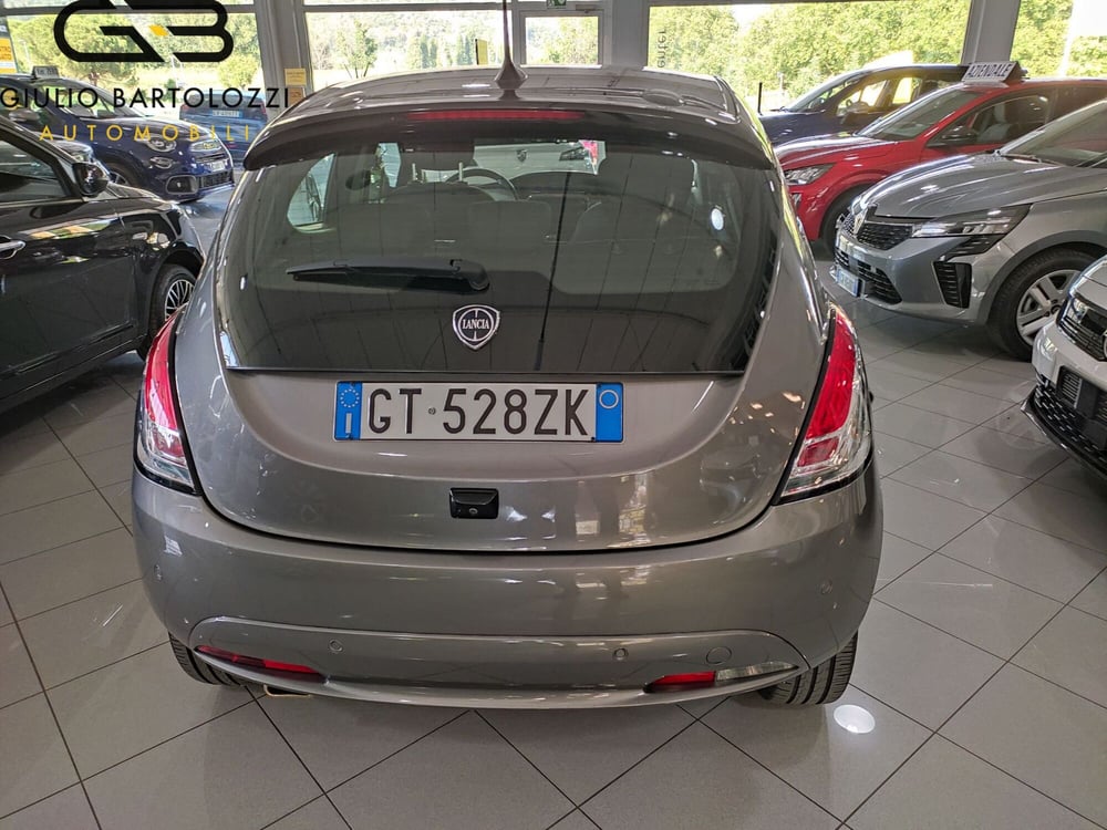 Lancia Ypsilon usata a Prato (10)