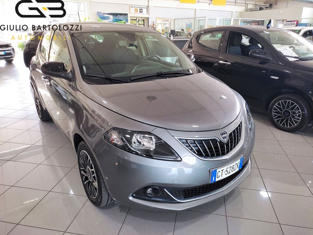 Lancia Ypsilon usata a Prato (2)