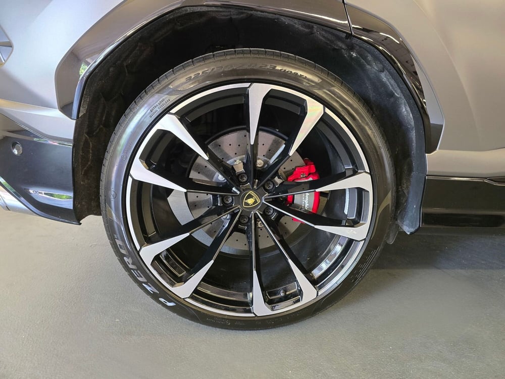 Lamborghini Urus usata a Bologna (9)