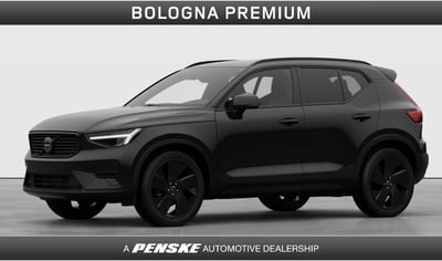 Volvo XC40 2.0 b4 Plus Black Edition auto nuova a Casalecchio di Reno
