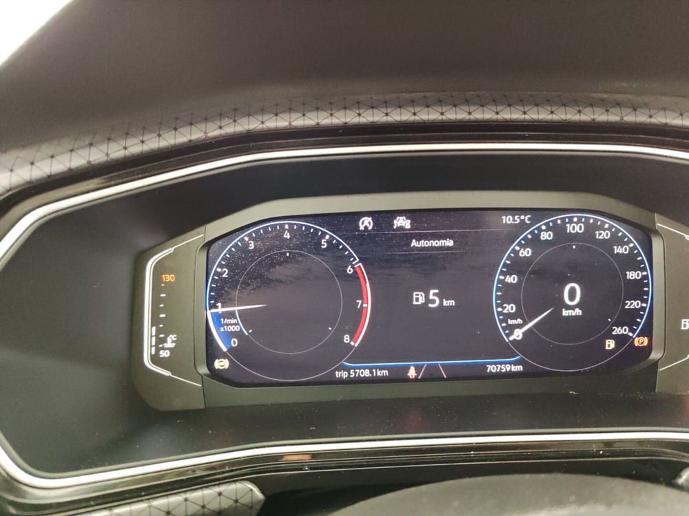 Volkswagen T-Cross usata a Massa-Carrara (16)