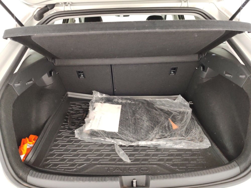 Volkswagen Taigo usata a Massa-Carrara (12)