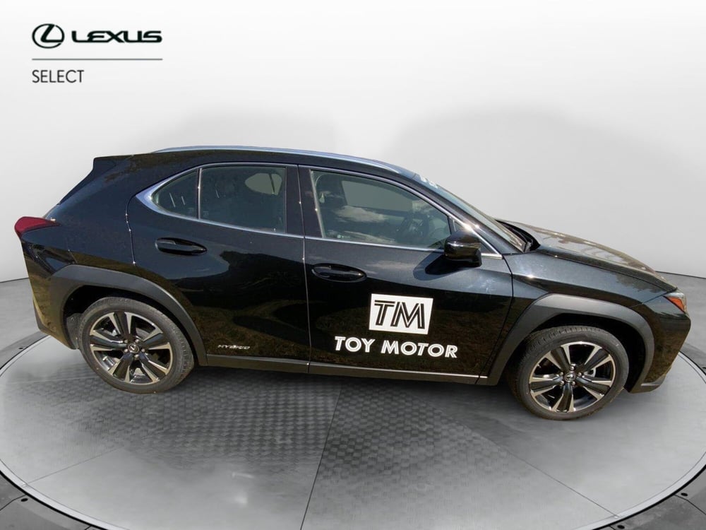 Lexus UX usata a Perugia (4)