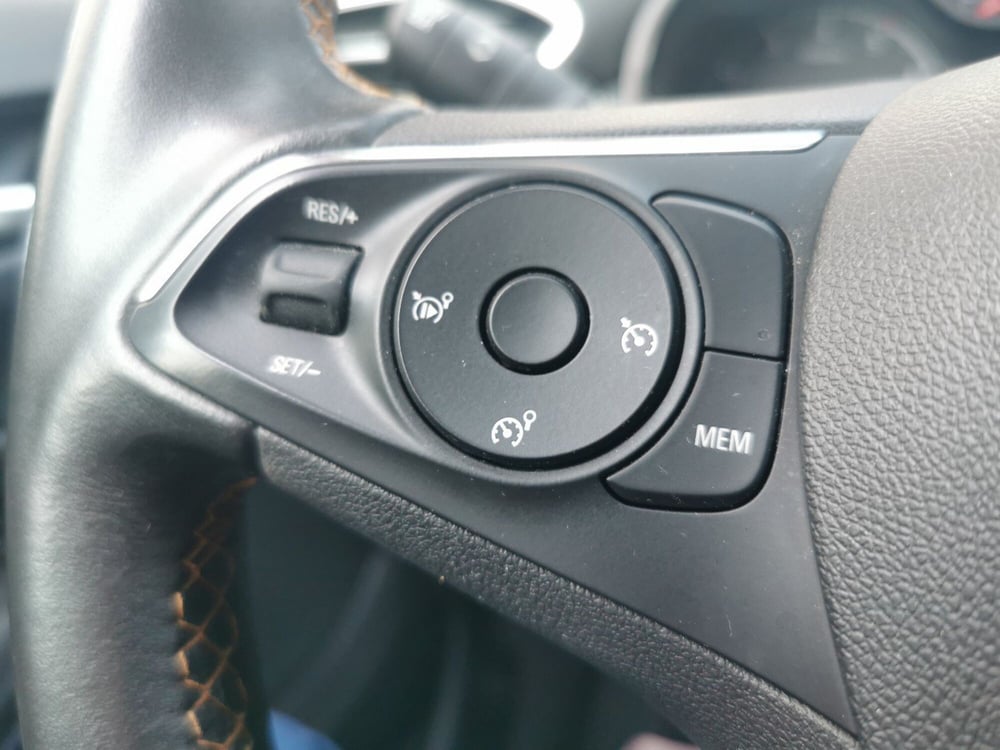 Opel Crossland X usata a Brindisi (18)