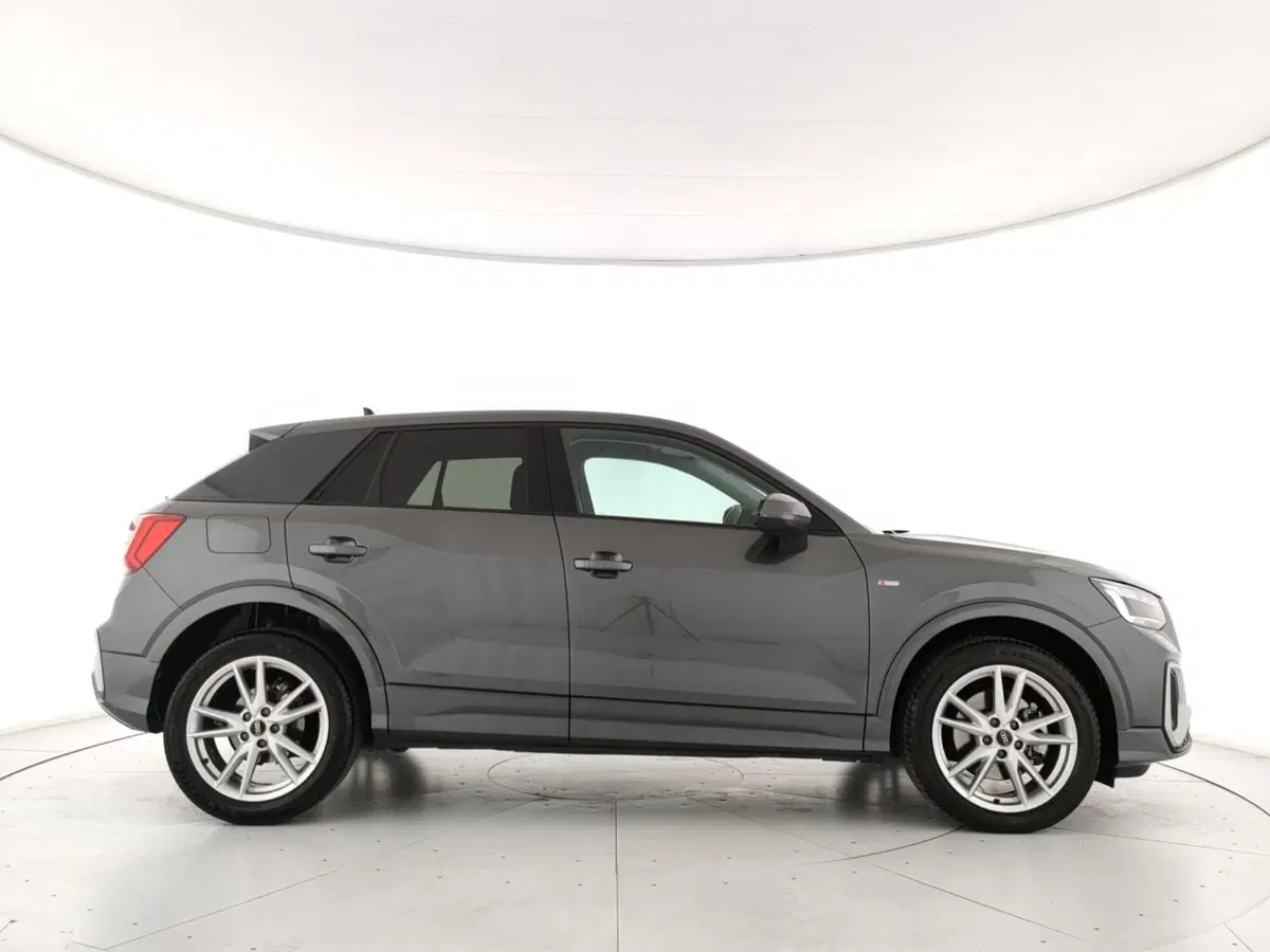 Audi Q2 usata a Napoli (3)