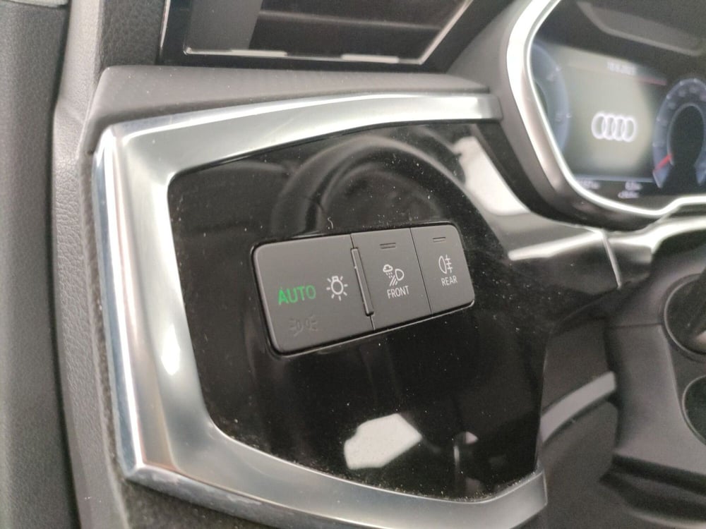 Audi Q3 usata a Napoli (15)