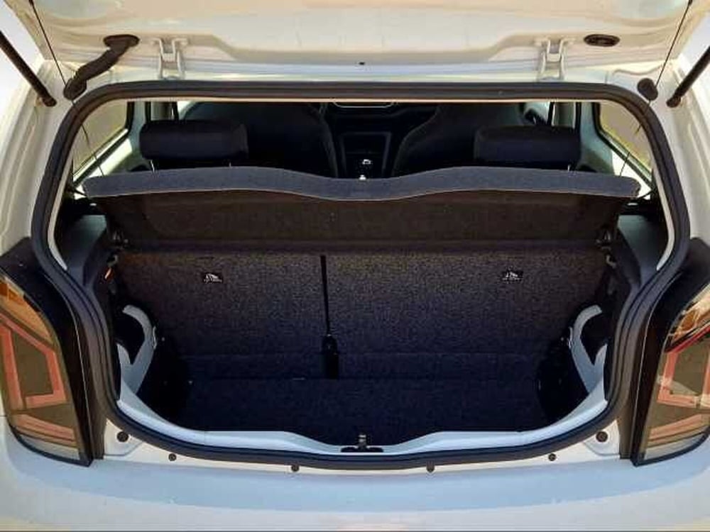 Volkswagen up! usata a Siena (14)