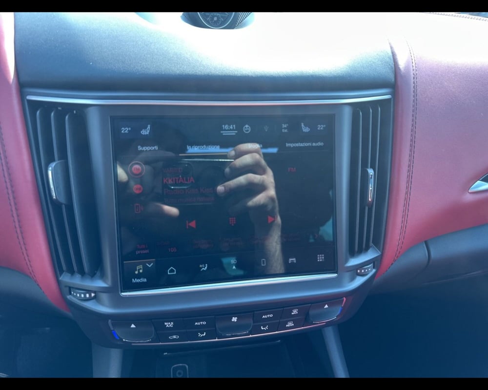 Maserati Levante usata a Caserta (19)